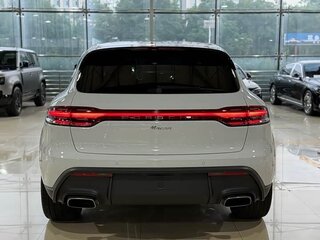 2026 Porsche Macan I Рестайлинг 2, белый, 8336530 рублей, вид 3
