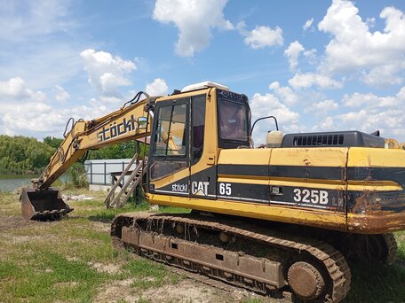 1996 Caterpillar 325, жёлтый, 3100000 рублей, вид 2