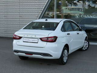 2024 Lada (ВАЗ) Vesta I Рестайлинг (NG), белый, 1185000 рублей, вид 2