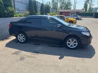2011 Toyota Corolla X (E140, E150) Рестайлинг, чёрный, 1150000 рублей, вид 3