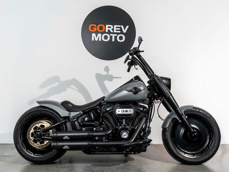 2020 Harley-Davidson Fat Boy, серебристый, 2650000 рублей, вид 1
