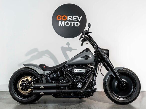 2020 Harley-Davidson Fat Boy, серебристый, 2650000 рублей