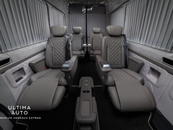 2025 Mercedes-Benz Sprinter, чёрный, 34950000 рублей - вид 2