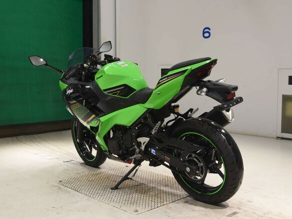 2019 Kawasaki Ninja 400, зелёный, 599000 рублей - вид 5