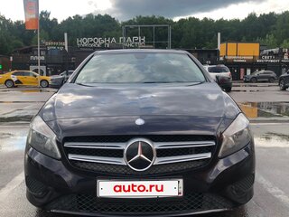 2013 Mercedes-Benz A-Класс 180 III (W176), фиолетовый, 1300000 рублей, вид 2