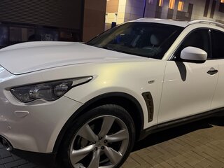 2012 Infiniti FX30d II (S51) Рестайлинг, белый, 2000000 рублей, вид 1