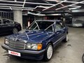 1993 Mercedes-Benz 190 (W201), синий, 1100000 рублей
