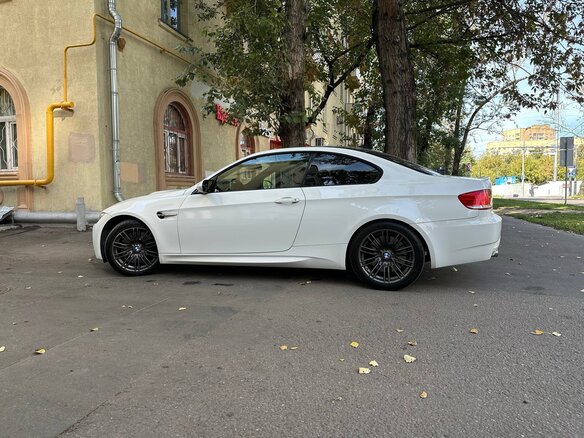 2008 BMW M3 IV (E90), белый, 3950000 рублей - вид 2