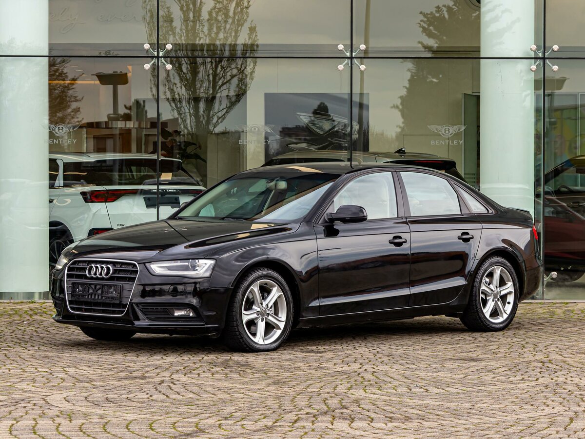 Открыть фотографии: Audi A4 IV (B8) Рестайлинг