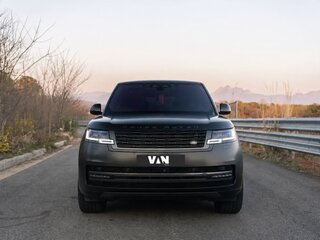 2025 Land Rover Range Rover P530 MHEV Long V, чёрный, 18610010 рублей, вид 2