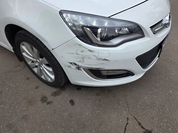 2013 Opel Astra J Рестайлинг, белый, 960000 рублей - вид 9