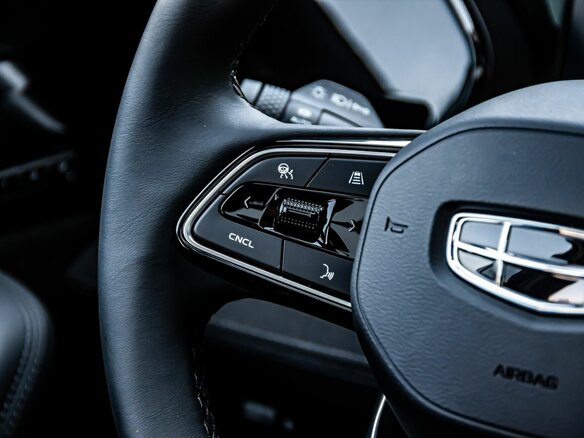 2026 Geely Monjaro I Рестайлинг, чёрный, 4905441 рублей - вид 14