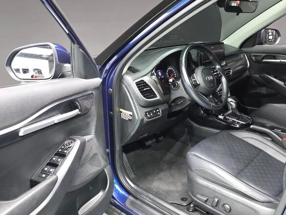 2020 Kia Seltos I, синий, 1700000 рублей - вид 4