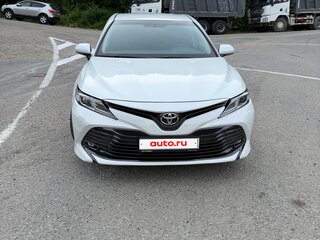 2020 Toyota Camry VIII (XV70), белый, 2500000 рублей, вид 2