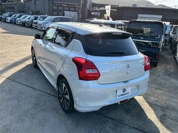 2017 Suzuki Swift V, белый - вид 3