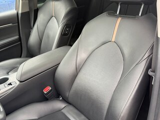 2022 Toyota Camry VIII (XV70) Рестайлинг, белый, 3300000 рублей, вид 5