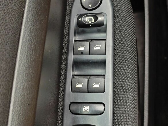 2007 Peugeot 307 I Рестайлинг, чёрный, 569000 рублей - вид 15