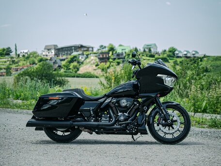 2024 Harley-Davidson Road Glide, чёрный, 3300000 рублей, вид 4