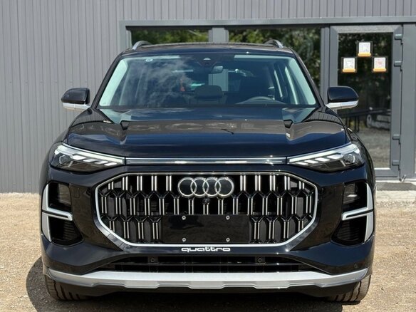 2026 Audi Q6 40 TFSI, чёрный - вид 1