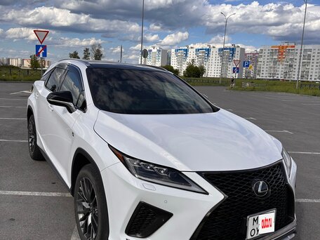 2020 Lexus RX 300 IV Рестайлинг, белый, 4300000 рублей, вид 1