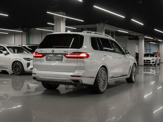 2020 BMW X7 30d I (G07), белый, 9700000 рублей, вид 5