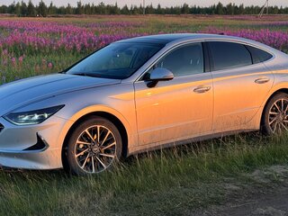 2021 Hyundai Sonata VIII (DN8), серебристый, 2900000 рублей, вид 2