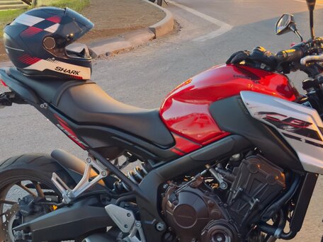 2018 Honda CB 650F, красный, 750000 рублей, вид 3