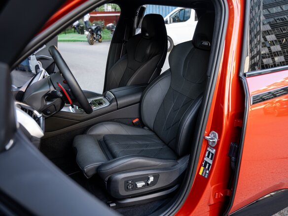 2024 BMW XM, красный - вид 12