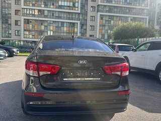 2015 Kia Rio III Рестайлинг, коричневый, 830000 рублей, вид 4