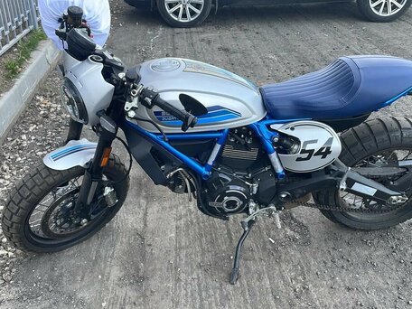 2019 Ducati Scrambler 800, серебристый, 750000 рублей, вид 4