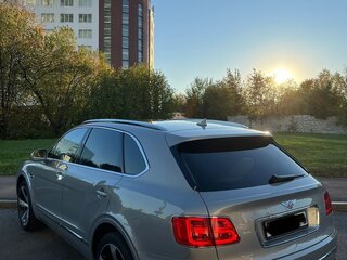 2016 Bentley Bentayga I, серебристый, 9990000 рублей, вид 3