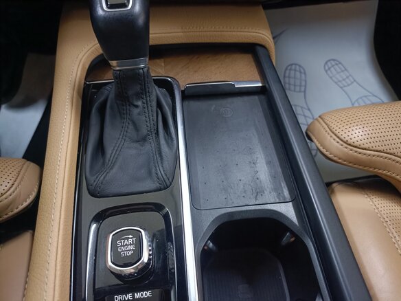 2022 Volvo XC90 II Рестайлинг 1, белый, 4850000 рублей - вид 35