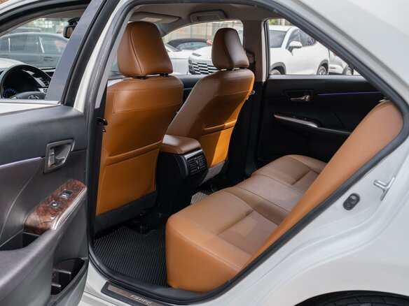 2016 Toyota Camry VII (XV50) Рестайлинг, белый, 2639000 рублей - вид 11