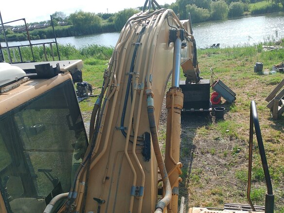 1996 Caterpillar 325, жёлтый, 2250000 рублей - вид 9