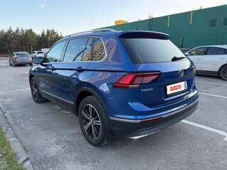 2018 Volkswagen Tiguan II, синий, 2590000 рублей, вид 3