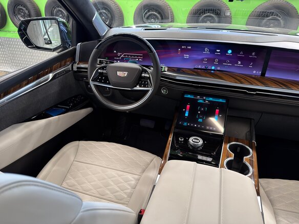 2026 Cadillac Escalade ESV V Рестайлинг, чёрный, 22500000 рублей - вид 21