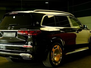 2025 Mercedes-Benz Maybach GLS 600 I Рестайлинг, чёрный, 29990000 рублей, вид 3
