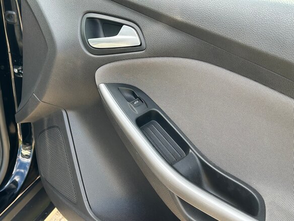 2013 Ford Focus III, чёрный, 710000 рублей - вид 16