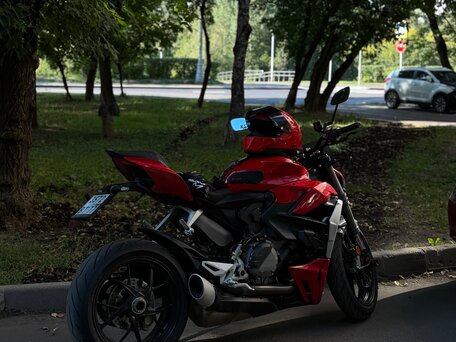 2022 Ducati Streetfighter V2, красный, 1348000 рублей, вид 4