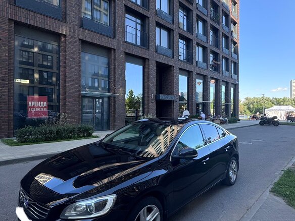 2016 Volvo S60 II Рестайлинг, чёрный, 1399999 рублей - вид 3