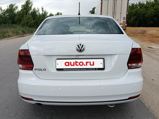 2015 Volkswagen Polo V Рестайлинг, белый, 880000 рублей, вид 5
