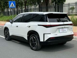 2025 Toyota bZ3X 58.3 kWh, белый, 2620000 рублей, вид 3