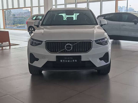 2024 Volvo XC40 I Рестайлинг, белый, 3955998 рублей, вид 2