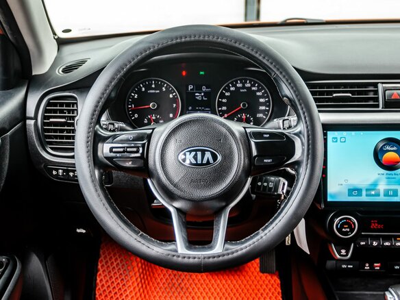2017 Kia Rio IV, оранжевый, 1000000 рублей - вид 15