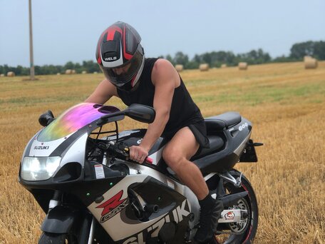 1999 Suzuki GSX-R 600, чёрный, 350000 рублей, вид 1