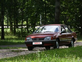 1983 Opel Rekord E, пурпурный, 590000 рублей, вид 1