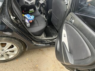 2011 Hyundai Solaris I, чёрный, 550000 рублей, вид 5
