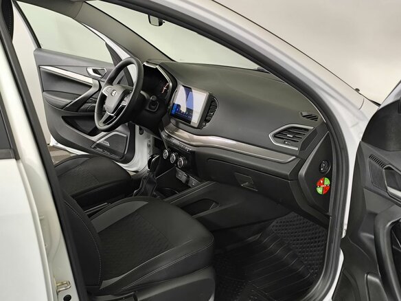 2024 Lada (ВАЗ) Vesta I Рестайлинг (NG), белый, 1083000 рублей - вид 8