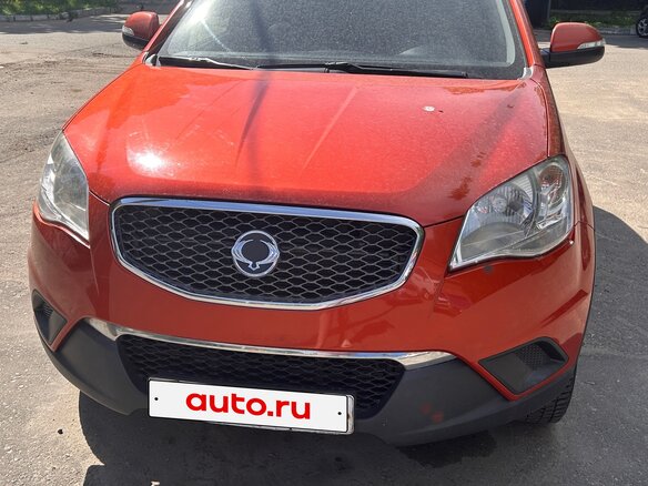 2012 SsangYong Actyon II, красный - вид 1