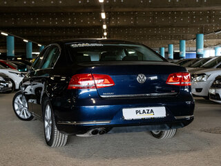 2011 Volkswagen Passat B7, синий, 1150000 рублей, вид 4
